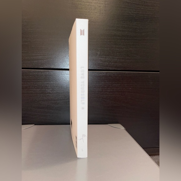 BTS - Love Yourself: Her - Picture 2 of 5